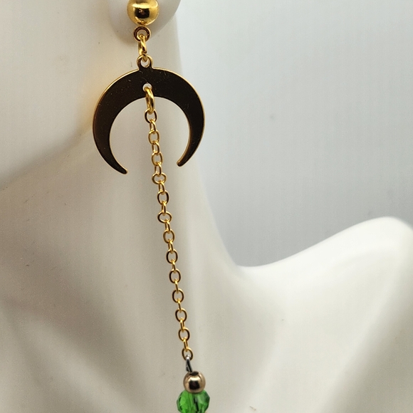 Chic Gold and Green Crescent Chain Earrings - Picture 6 of 8